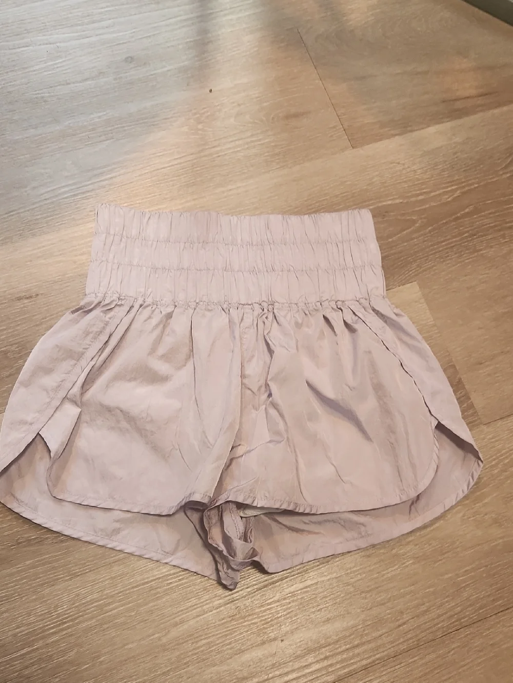 Free People Smocked Waist Lavender Women’s Shorts - Picture 1 of 4